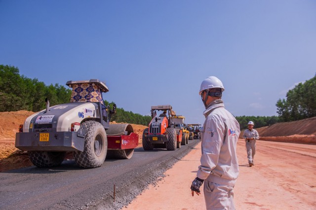 Hạ tầng Giao thông Đèo Cả hoàn tất chào bán 41,5 triệu cổ phiếu riêng lẻ- Ảnh 1. Hạ tầng Giao thông Đèo Cả hoàn tất chào bán 41,5 triệu cổ phiếu riêng lẻ- Ảnh 1.