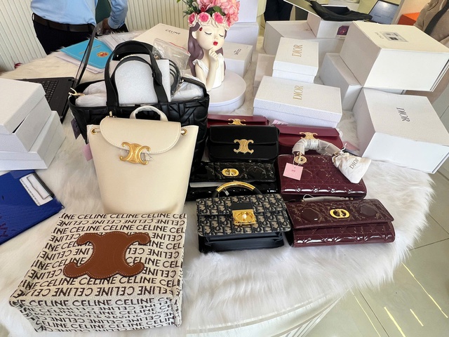 Bán hàng Chanel, Hermes "fake", một hộ kinh doanh bị xử phạt 70 triệu đồng - Ảnh 1.