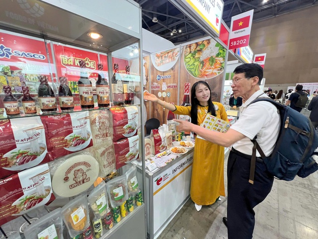 Nước mắm truyền thống Uncle Ba chạm khẩu vị Hàn Quốc - Ảnh 2.