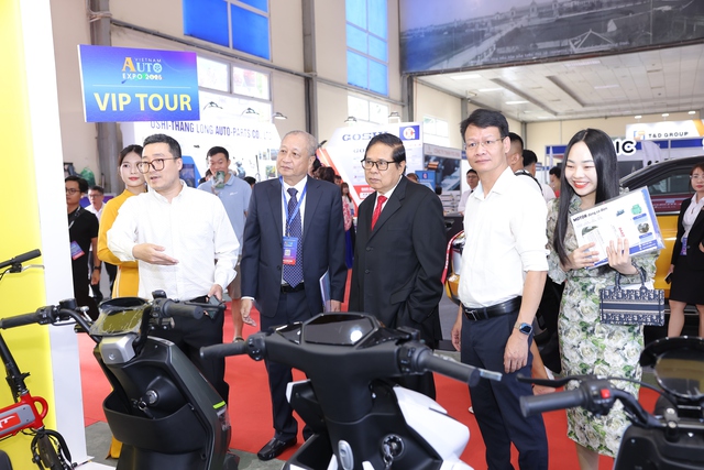 Gần 200 doanh nghiệp hội tụ tại Vietnam AutoExpo 2025: Đòn bẩy thần tốc cho công nghiệp ô tô Việt - Ảnh 3.