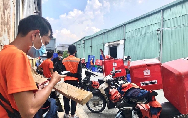 Tín đồ shopping chú ý: Shopee thông báo ngừng hỗ trợ trả hàng/hoàn tiền đối với "Hàng nguyên vẹn nhưng không còn nhu cầu"- Ảnh 1. Tín đồ shopping chú ý: Shopee thông báo ngừng hỗ trợ trả hàng/hoàn tiền đối với "Hàng nguyên vẹn nhưng không còn nhu cầu"- Ảnh 1.