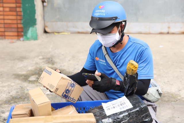 Sàn TMĐT Lazada nói gì về việc kê khai và khấu trừ thuế thay người bán? - Ảnh 1.