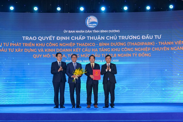 Nóng: THACO của tỷ phú Trần Bá Dương chính thức đầu tư xây dựng khu công nghiệp cơ khí 75.000 tỷ đồng ở “đầu tàu công nghiệp phía Nam” - Ảnh 1.