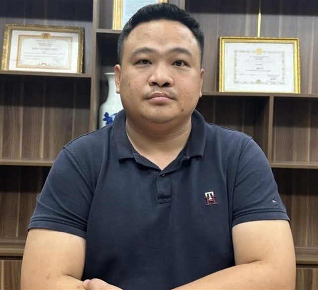 Triệt phá băng nhóm lừa đảo chuyên nhắm vào người già: Chỉ 100 ngày khiến 10.000 nạn nhân "sập bẫy", mất trắng 50 tỷ đồng- Ảnh 2. Triệt phá băng nhóm lừa đảo chuyên nhắm vào người già: Chỉ 100 ngày khiến 10.000 nạn nhân "sập bẫy", mất trắng 50 tỷ đồng- Ảnh 2.
