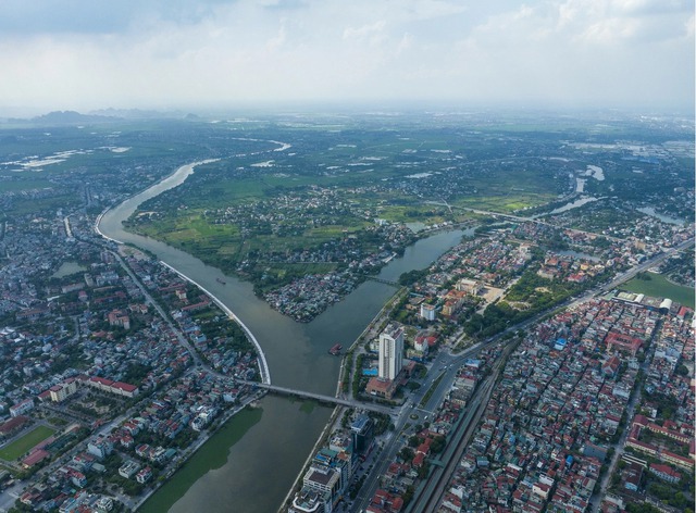 Đại dự án của Vinhomes, Sun Group đổ bộ “vùng trũng” bất động sản: Dòng vốn đầu tư âm thầm dịch chuyển- Ảnh 1. Đại dự án của Vinhomes, Sun Group đổ bộ “vùng trũng” bất động sản: Dòng vốn đầu tư âm thầm dịch chuyển- Ảnh 1.