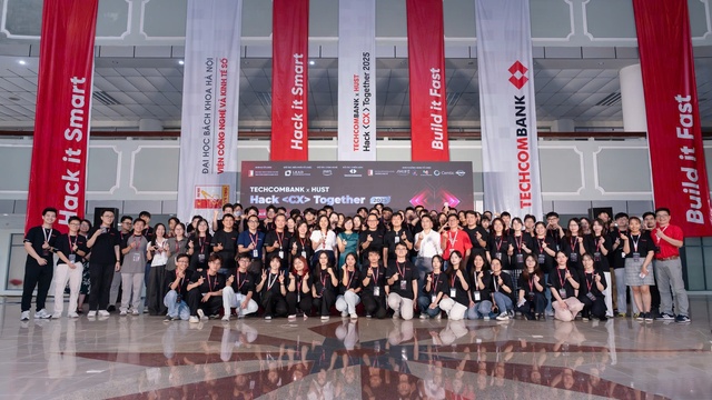Cuộc thi Hack Together 2025 - cầu nối giữa học thuật, sáng tạo và doanh nghiệp trong thời đại ngân hàng số- Ảnh 1.