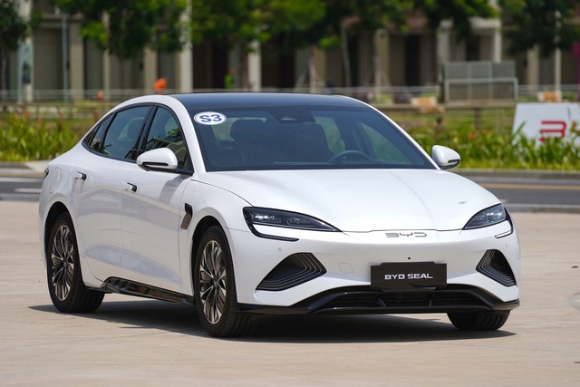 Loạt xe BYD giảm giá mạnh tại Việt Nam, có mẫu 'sale-off' gần 200 triệu - Ảnh 1.