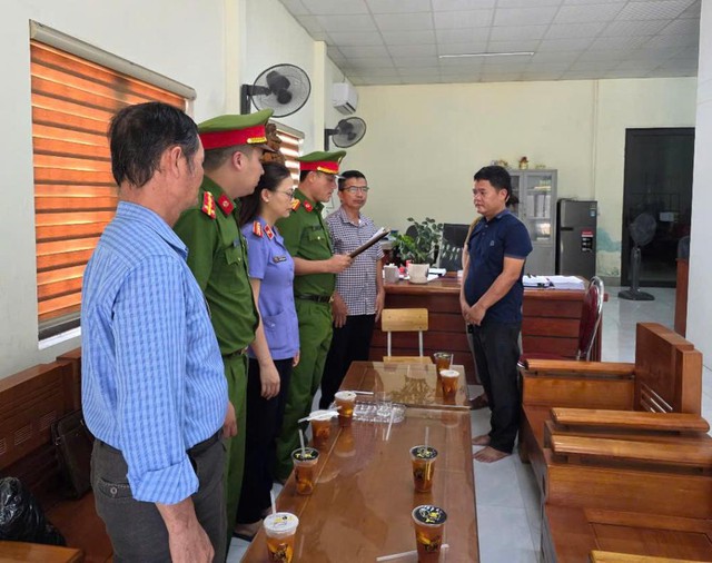 Bắt 3 cát tặc sông Lam, thu lợi bất chính hơn 5 tỷ đồng - Ảnh 2.