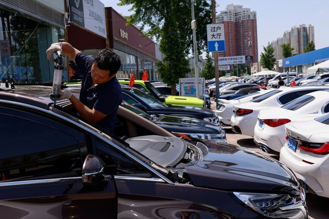 Gắn mác ‘second hand’ cho gần nửa triệu xe chưa chạy lần nào, chiêu xuất khẩu ô tô mới của láng giềng Việt Nam khiến thế giới lo ngại - Ảnh 1.