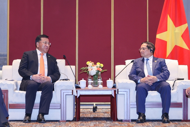 Gặp Thủ tướng, 3 tập đoàn Top đầu Trung Quốc bày tỏ mong muốn tham gia vào các dự án đường sắt Việt Nam - Ảnh 1.