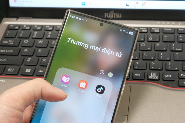 Bất ngờ với mức chi tiêu tỷ USD cho mua sắm online của người Việt- Ảnh 1. Bất ngờ với mức chi tiêu tỷ USD cho mua sắm online của người Việt- Ảnh 1.