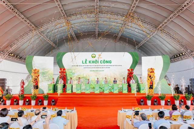 Sun Group khởi công Tổ hợp nghỉ dưỡng khoáng nóng quy mô hơn 21.000 tỷ đồng tại Hòa Bình - Ảnh 1.