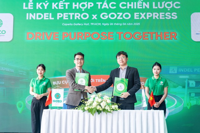 Chưa từng có tại Việt Nam: Một startup logistics 5 năm tuổi bắt tay "ông lớn" sở hữu 50 trạm xăng trên toàn quốc ra mắt mô hình "bưu cục trạm xăng"- Ảnh 2. Chưa từng có tại Việt Nam: Một startup logistics 5 năm tuổi bắt tay "ông lớn" sở hữu 50 trạm xăng trên toàn quốc ra mắt mô hình "bưu cục trạm xăng"- Ảnh 2.