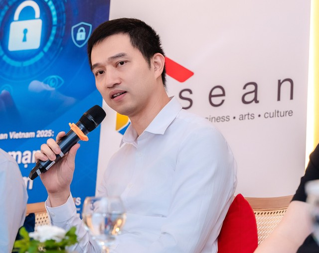 Đại diện Vietcombank kể chuyện chống hacker: Bắt cả bảo vệ, lao công đi học an ninh mạng- Ảnh 1. Đại diện Vietcombank kể chuyện chống hacker: Bắt cả bảo vệ, lao công đi học an ninh mạng- Ảnh 1.