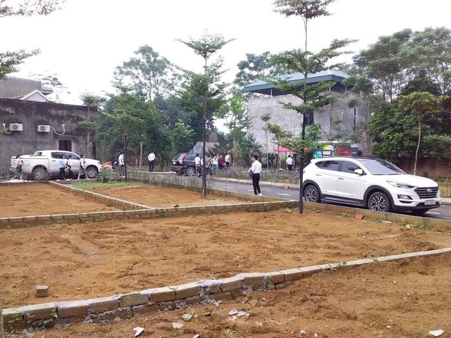 “Lướt sóng” lô đất quê 300m2, nhà đầu tư đã lãi ngay hơn 1 tỷ đồng chỉ sau 5 ngày đặt cọc: “Sợ chủ tiếc bán rẻ, tôi không dám rao bán ra ngay”- Ảnh 1. “Lướt sóng” lô đất quê 300m2, nhà đầu tư đã lãi ngay hơn 1 tỷ đồng chỉ sau 5 ngày đặt cọc: “Sợ chủ tiếc bán rẻ, tôi không dám rao bán ra ngay”- Ảnh 1.