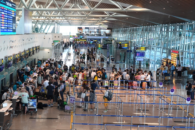 Hai năm liên tiếp đạt chứng nhận 5 sao Skytrax, Sân bay Quốc tế Đà Nẵng tiếp tục củng cố vị trí cửa ngõ hàng không miền Trung với loạt công nghệ hiện đại - Ảnh 2.
