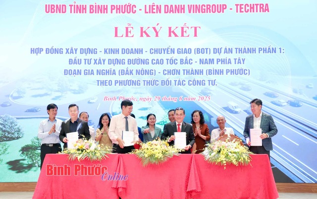 Liên danh Vingroup - Techtra ký kết xây cao tốc gần 20.000 tỷ đồng với tỉnh Bình Phước- Ảnh 1. Liên danh Vingroup - Techtra ký kết xây cao tốc gần 20.000 tỷ đồng với tỉnh Bình Phước- Ảnh 1.