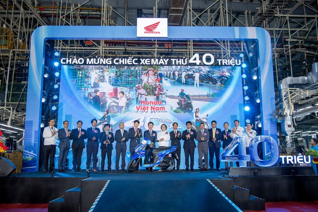 'Xe ga quốc dân' Vision trở thành chiếc xe thứ 40 triệu Honda Việt Nam xuất xưởng - Ảnh 2.