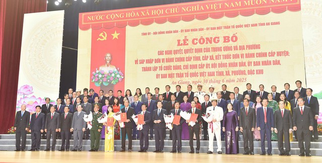 Sau sáp nhập, tỉnh gần 5 triệu dân này sẽ hội tụ đầy đủ yếu tố địa lý đa dạng, từ biển, đảo, núi rừng đến đồng bằng trù phú - Ảnh 1.