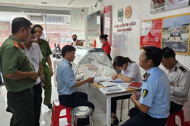 Bộ Nông nghiệp và Môi trường chính thức đề nghị Bộ Công an điều tra nghi vấn C.P. bán thịt heo bệnh- Ảnh 1. Bộ Nông nghiệp và Môi trường chính thức đề nghị Bộ Công an điều tra nghi vấn C.P. bán thịt heo bệnh- Ảnh 1.
