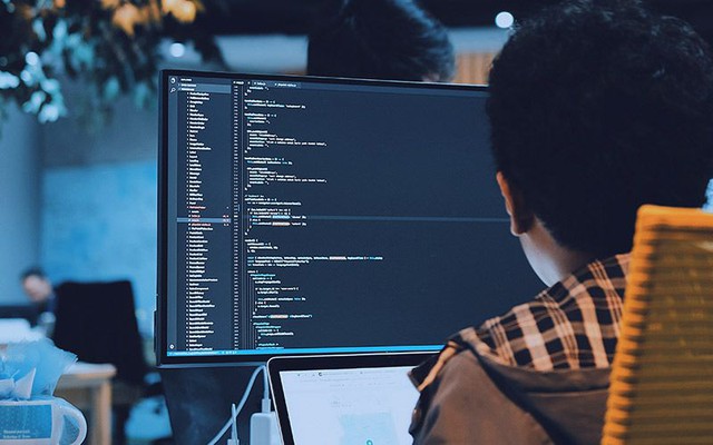 Ông Nguyễn Tử Quảng: OpenAI hay DeepSeek khi ra mắt chỉ có 40 nhân viên nhưng đưa công ty lên hàng chục, hàng trăm tỷ USD, người Việt hoàn toàn làm được điều đó - Ảnh 2.