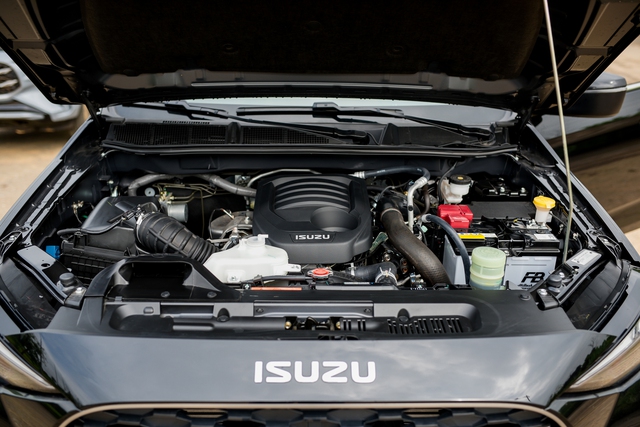 Isuzu mu-X được nâng cấp tại Việt Nam, thêm trang bị, giá từ 928 triệu đồng, có đủ sức cạnh tranh Ford Everest? - Ảnh 5.