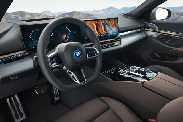 Bộ đôi BMW X3 và 5 Series 2025 ra mắt Việt Nam: Thiết kế mới lạ, công nghệ nâng cấp - vừa ra mắt đã ưu đãi 100 triệu đồng - Ảnh 9.