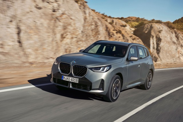 Bộ đôi BMW X3 và 5 Series 2025 ra mắt Việt Nam: Thiết kế mới lạ, công nghệ nâng cấp - vừa ra mắt đã ưu đãi 100 triệu đồng - Ảnh 1.