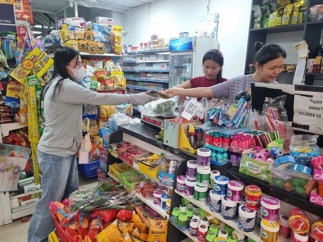 Đề xuất nâng ngưỡng doanh thu miễn thuế từ 200 triệu lên 400 triệu đồng/năm - Ảnh 1.