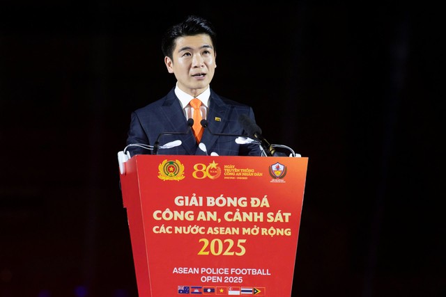 Lễ khai mạc Giải bóng đá Công an, Cảnh sát các nước ASEAN mở rộng 2025: “Bản hòa ca của thể thao, nghệ thuật và tình hữu nghị” - Ảnh 3.