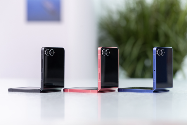 Galaxy Z Flip7 giá từ 28,9 triệu tại Việt Nam - Ảnh 1.