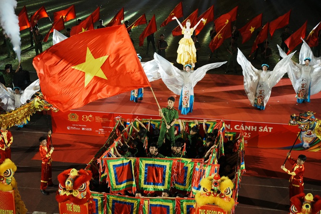 Lễ khai mạc Giải bóng đá Công an, Cảnh sát các nước ASEAN mở rộng 2025: “Bản hòa ca của thể thao, nghệ thuật và tình hữu nghị” - Ảnh 5.