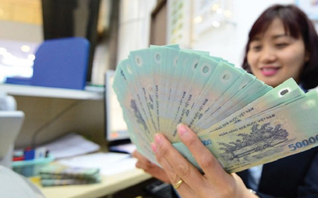 Bán bảo hiểm trong cung ứng dịch vụ ngân hàng có thể bị phạt 500 triệu đồng - Ảnh 1.