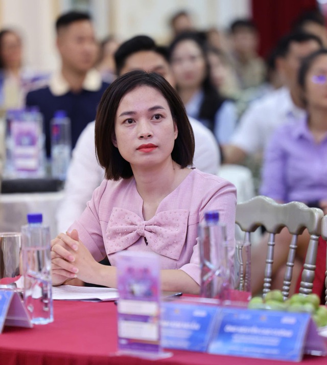 Tận dụng thời điểm "đỉnh sóng" đất nền ăn theo tin sáp nhập, có chủ đầu tư ra hàng, điều chỉnh giá bán tăng 10% trong 1 đêm- Ảnh 1. Tận dụng thời điểm "đỉnh sóng" đất nền ăn theo tin sáp nhập, có chủ đầu tư ra hàng, điều chỉnh giá bán tăng 10% trong 1 đêm- Ảnh 1.
