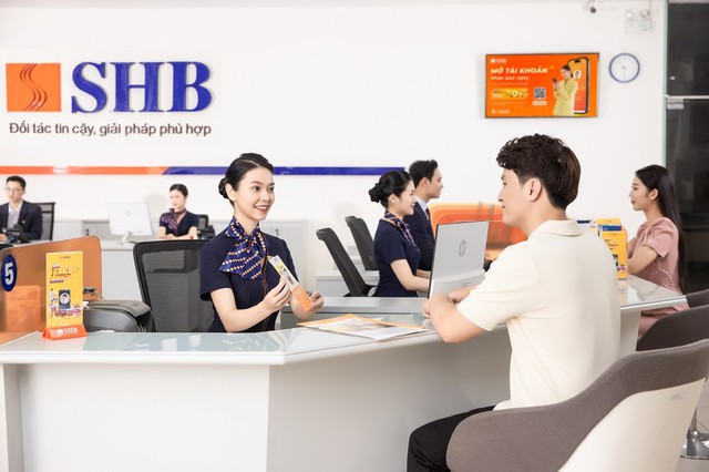 SHB sắp trả cổ tức bằng cổ phiếu, gia đình bầu Hiển nhận về bao nhiêu? - Ảnh 1.