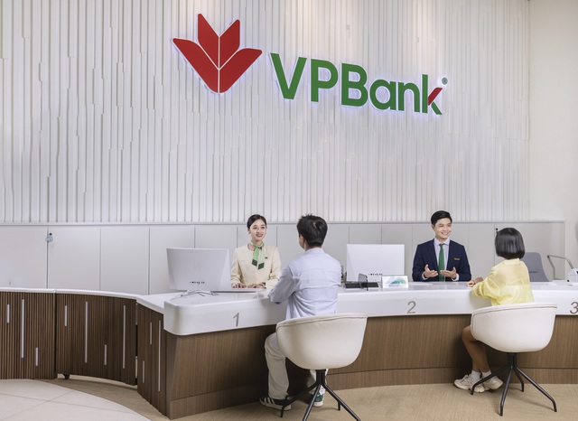VPBank lập kỷ lục mới trong nhóm ngân hàng tư nhân, lợi nhuận tăng trưởng 30% trong 6 tháng đầu năm - Ảnh 1.
