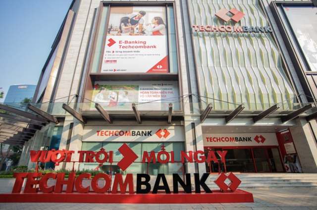 Sếp Techcombank: Báo cáo hợp nhất của ngân hàng không bị ảnh hưởng nhiều khi 'lấn sân' sang mảng bảo hiểm- Ảnh 1. Sếp Techcombank: Báo cáo hợp nhất của ngân hàng không bị ảnh hưởng nhiều khi 'lấn sân' sang mảng bảo hiểm- Ảnh 1.