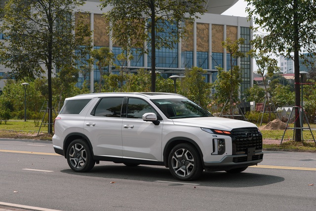 Trải nghiệm Hyundai Palisade giá từ 1,3 tỷ: SUV cỡ lớn, êm và lịch lãm cho doanh nhân - Ảnh 1.