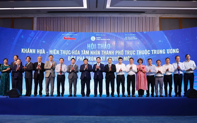 Lãnh đạo các Bộ, ngành, địa phương, các chuyên gia hàng đầu và đại diện các tập đoàn lớn VinGroup, Vietcombank, Techcombank, Gelex …cùng "đưa Khánh Hoà đột phá trong Kỷ nguyên mới" - Ảnh 1.