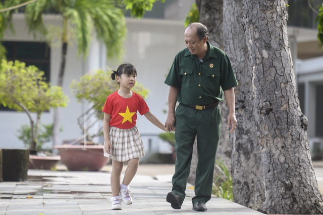 Vinamilk ‘viết tiếp câu chuyện hòa bình’ bằng tranh và hành động - Ảnh 1.