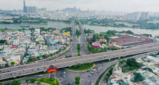 Từng chứng kiến những “nấc thang” tăng giá nhờ hạ tầng, bất động sản tại “siêu đô thị” Tp.HCM mới sẽ diễn biến ra sao vào cuối năm?- Ảnh 1. Từng chứng kiến những “nấc thang” tăng giá nhờ hạ tầng, bất động sản tại “siêu đô thị” Tp.HCM mới sẽ diễn biến ra sao vào cuối năm?- Ảnh 1.