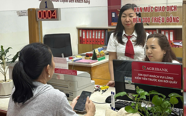 Không có tài khoản, người phụ nữ đến PGD ngân hàng để chuyển 22 triệu đồng, nhân viên Agribank thấy bất thường liền thử tra từ khóa trên mạng rồi tạm dừng giao dịch - Ảnh 1.