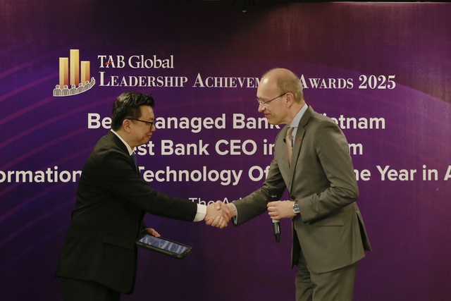Techcombank được vinh danh 3 giải thưởng xuất sắc từ The Asian Banker - Ảnh 2.