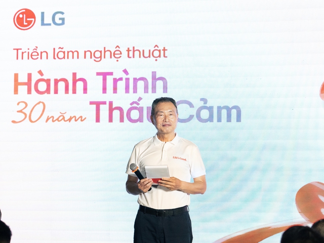 LG đánh dấu 3 thập kỷ đồng hành cùng người Việt với triển lãm nghệ thuật “The Art-ffection” - Ảnh 2.