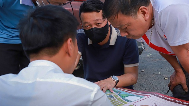 "Sóng" đất nền đi qua, thị trường tại khu vực có đại dự án của Vingroup diễn biến lạ- Ảnh 1. "Sóng" đất nền đi qua, thị trường tại khu vực có đại dự án của Vingroup diễn biến lạ- Ảnh 1.