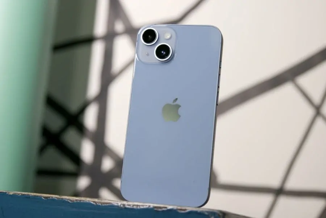 Chiếc iPhone từng khiến thị trường bùng nổ nay giảm kỷ lục hơn 12 triệu đồng - Ảnh 2.