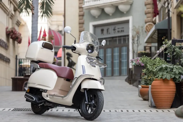 Bất ngờ với 'át chủ bài' mới của Honda: Trang bị ăn đứt SH Mode - đẹp, rẻ lại siêu tiết kiệm xăng - Ảnh 2.