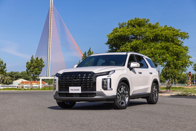Hyundai Palisade máy dầu giá hiện chỉ ngang SUV hạng D, dễ làm khó Ford Everest - Ảnh 1.