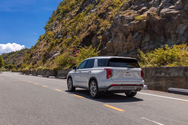 Hyundai Palisade máy dầu giá hiện chỉ ngang SUV hạng D, dễ làm khó Ford Everest - Ảnh 3.