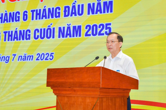 Phó Thống đốc Đào Minh Tú: Tiến tới xóa bỏ việc điều hành phân bổ chỉ tiêu tăng trưởng tín dụng cho từng TCTD - Ảnh 2.